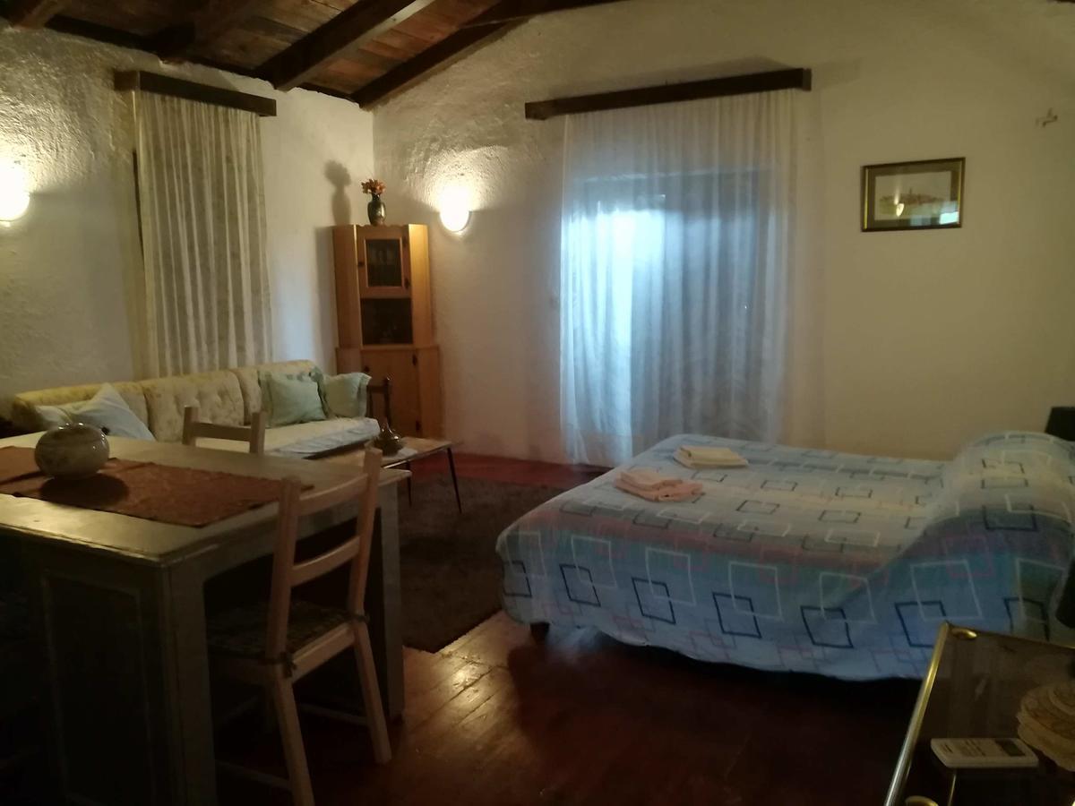 Apartamento Agroturizam Toni Motovun Exterior foto