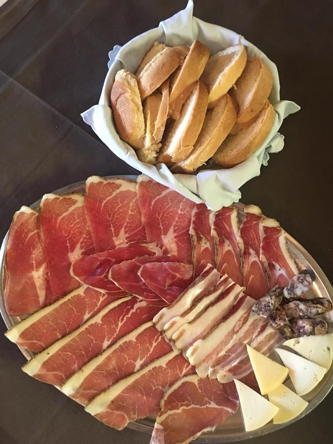 Apartamento Agroturizam Toni Motovun Exterior foto